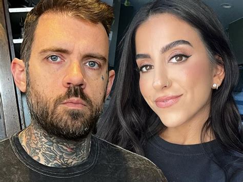 Adam22s wife Lena The Plug teases sex。